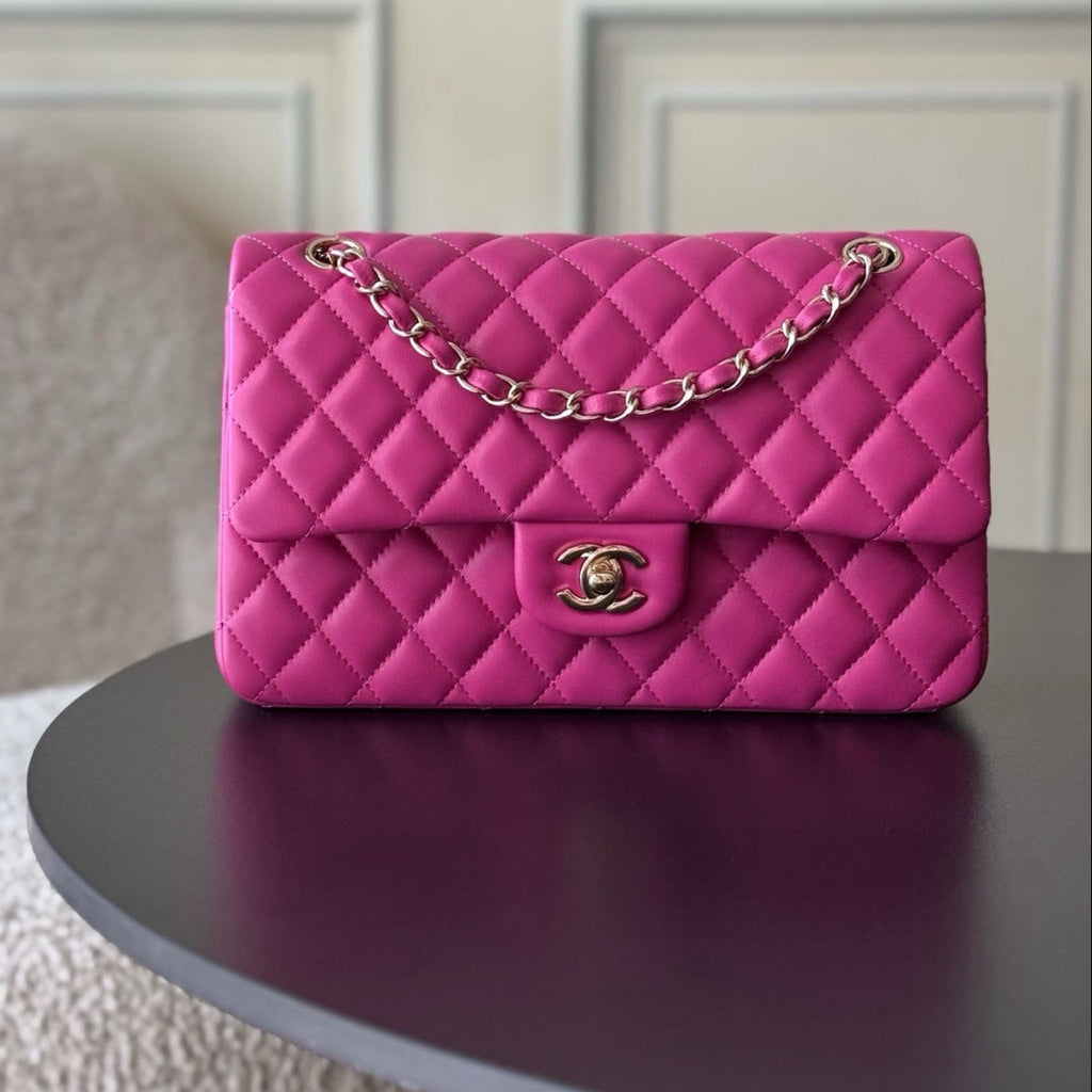 Chanel 25S Classic Flap Bag 25 cm in Pink Lambskin with Gold Hardware