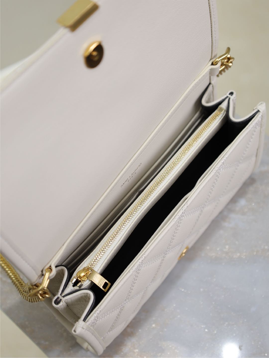 Saint Laurent Becky 22 in White Quilted Lambskin Gold Hardware Bag