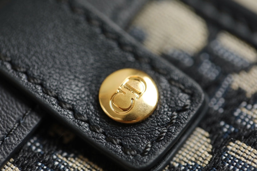 Dior 30 Montaigne 19cm Blue Oblique Embroidery Bag