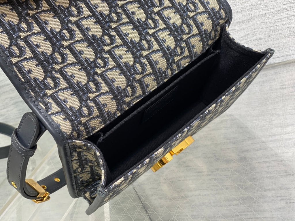 Dior 30 Montaigne 21cm Blue Oblique Embroidery Bag