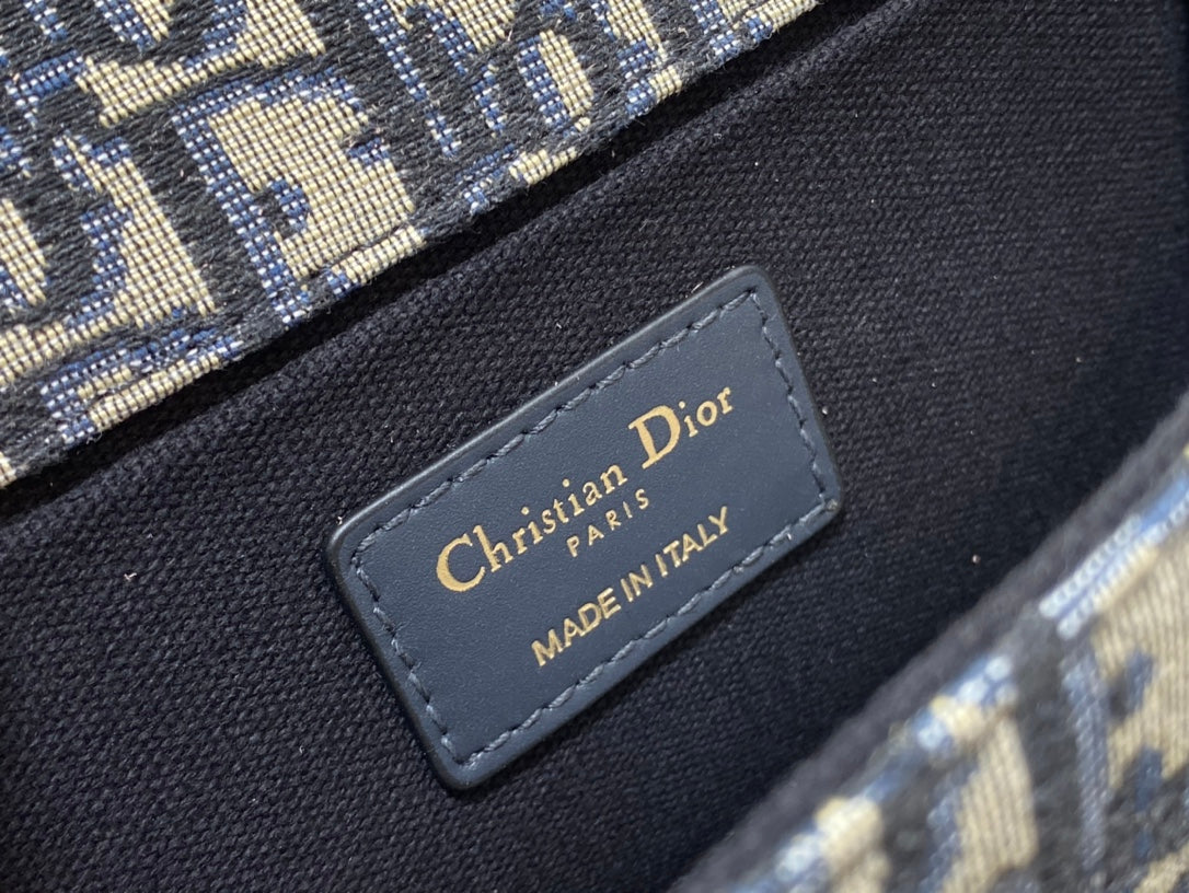 Dior 30 Montaigne 21cm Blue Oblique Embroidery Bag