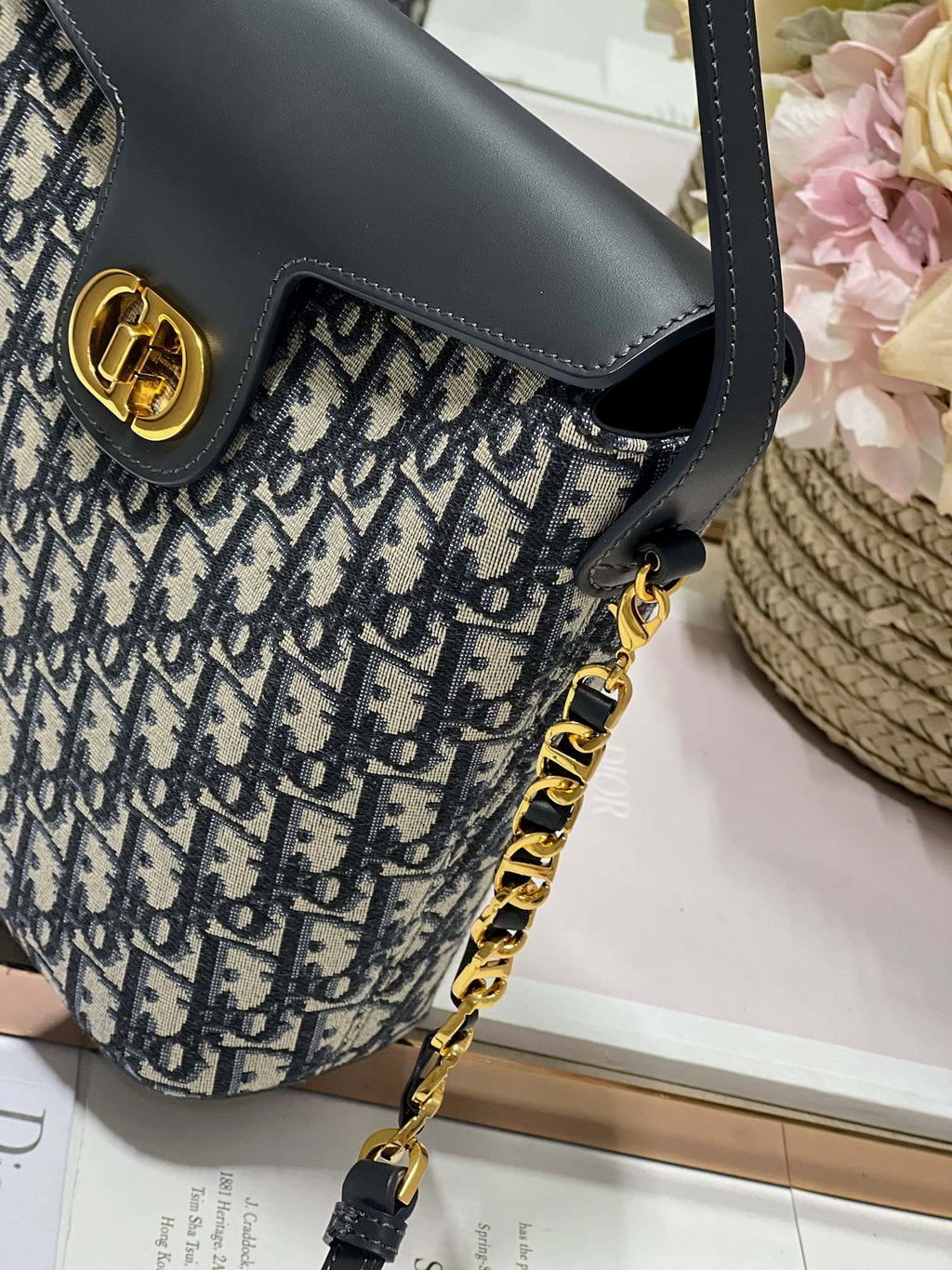 Dior 30 Montaigne 13 24X24X9.5cm Blue Oblique Embroidery Bag