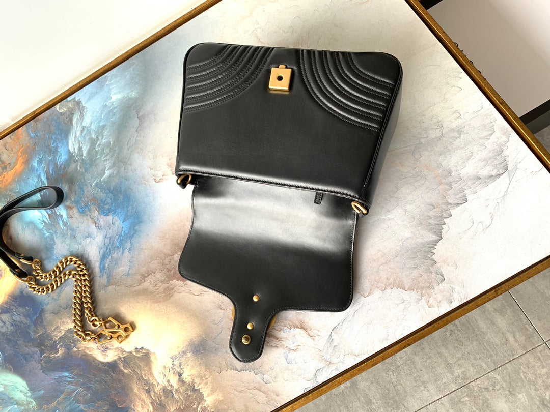 Gucci Marmont 26.5cm Black Calfskin Gold Hardware Bag