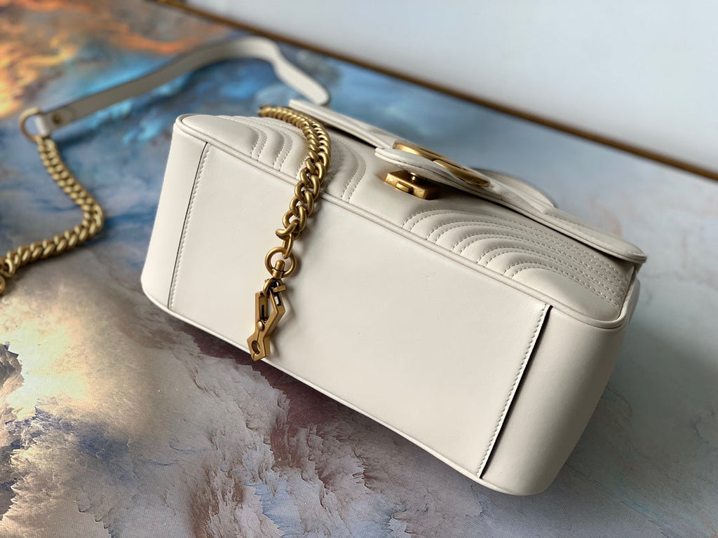 Gucci Marmont 26.5cm White Calfskin Gold Hardware Bag