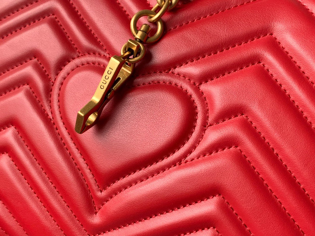 Gucci Marmont 26.5cm Red Calfskin Gold Hardware Bag