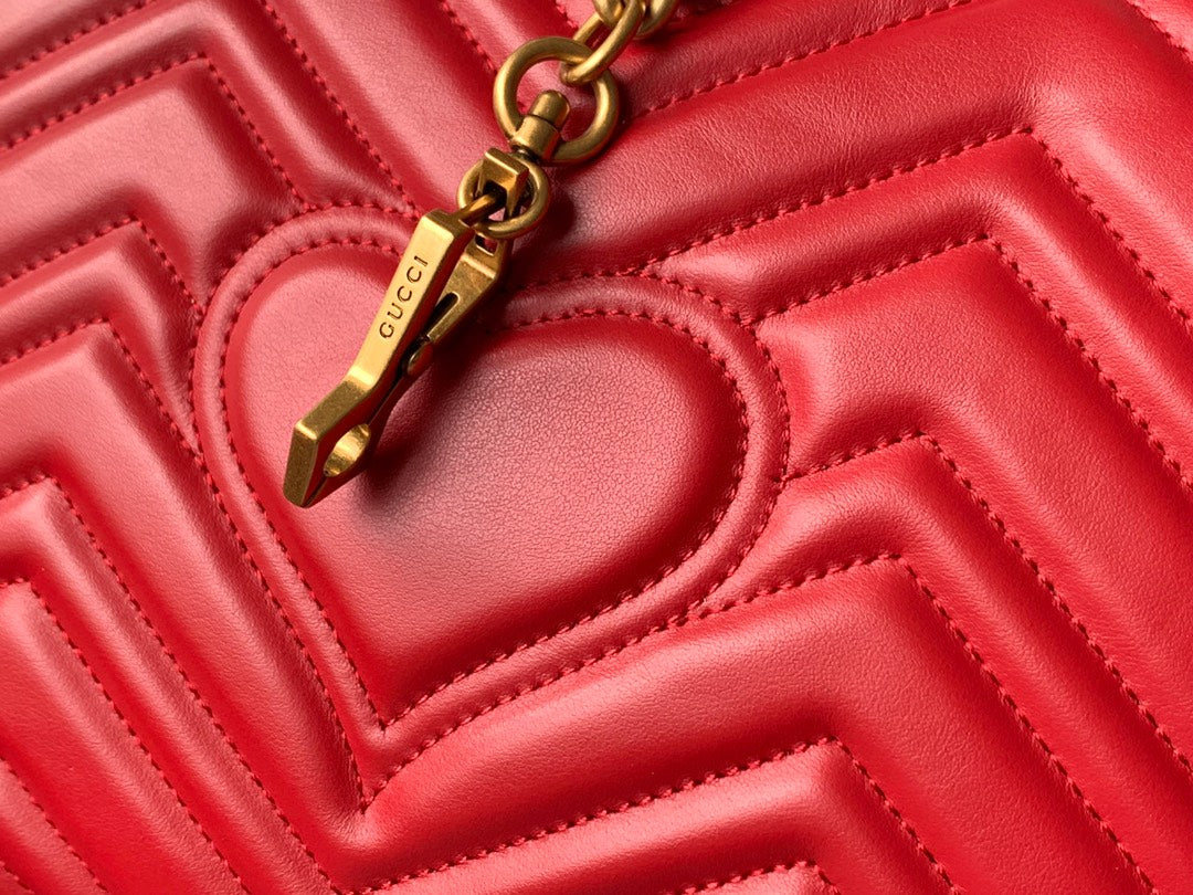 Gucci Marmont 26.5cm Red Calfskin Gold Hardware Bag