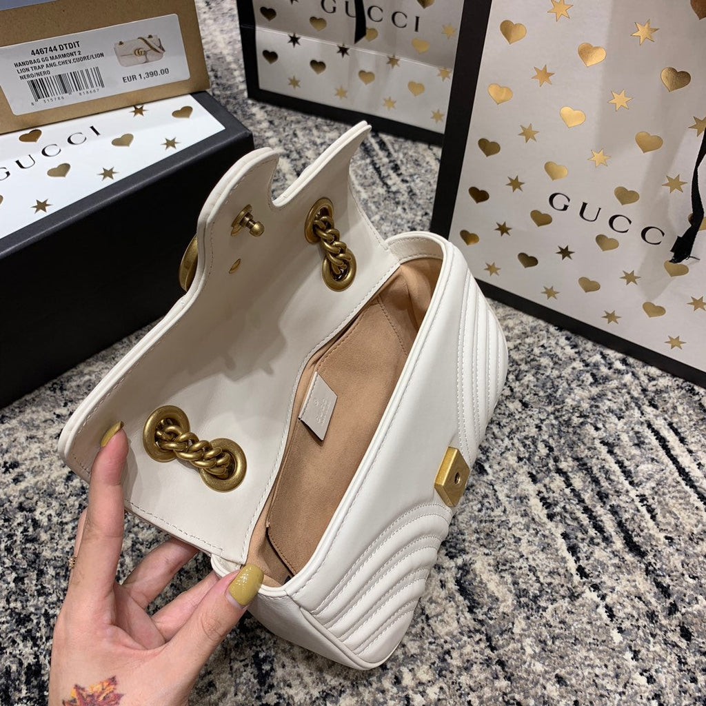 Gucci Marmont 22cm White Calfskin Gold Hardware Bag