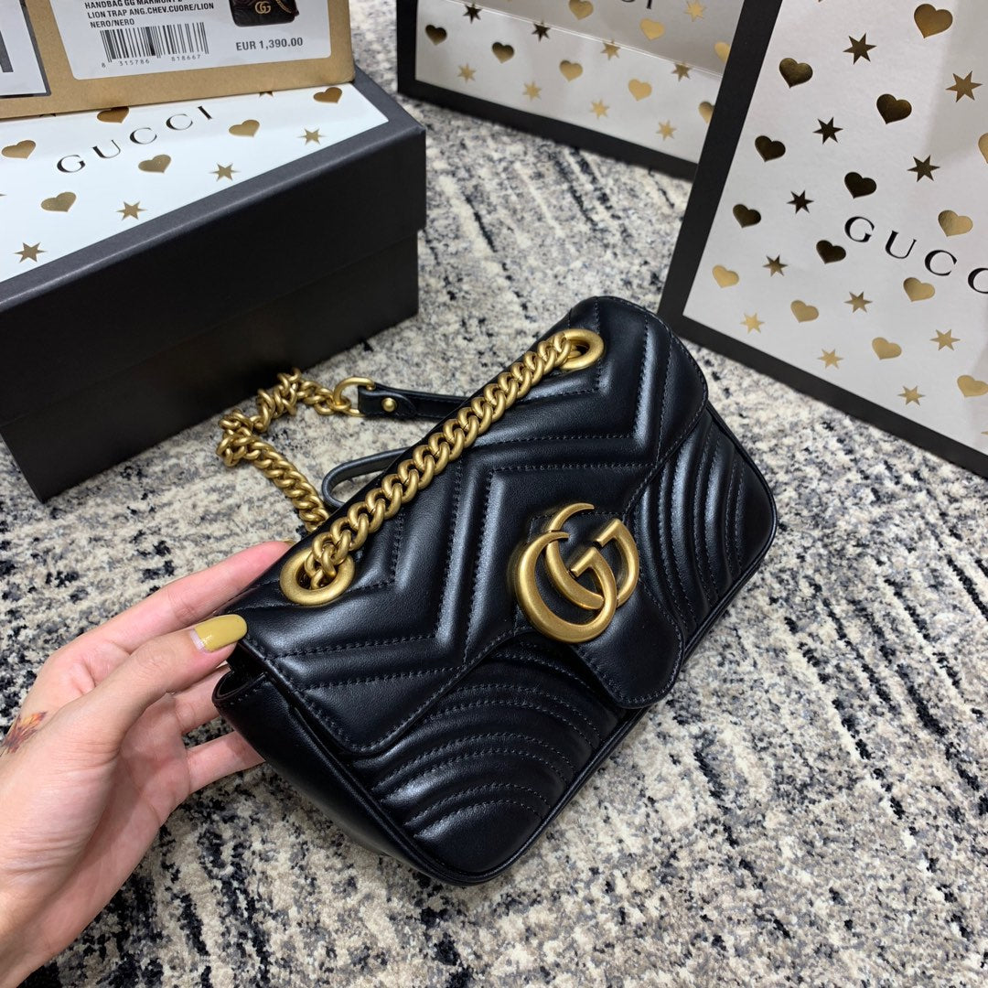 Gucci Marmont 22cm Black Calfskin Gold Hardware Bag