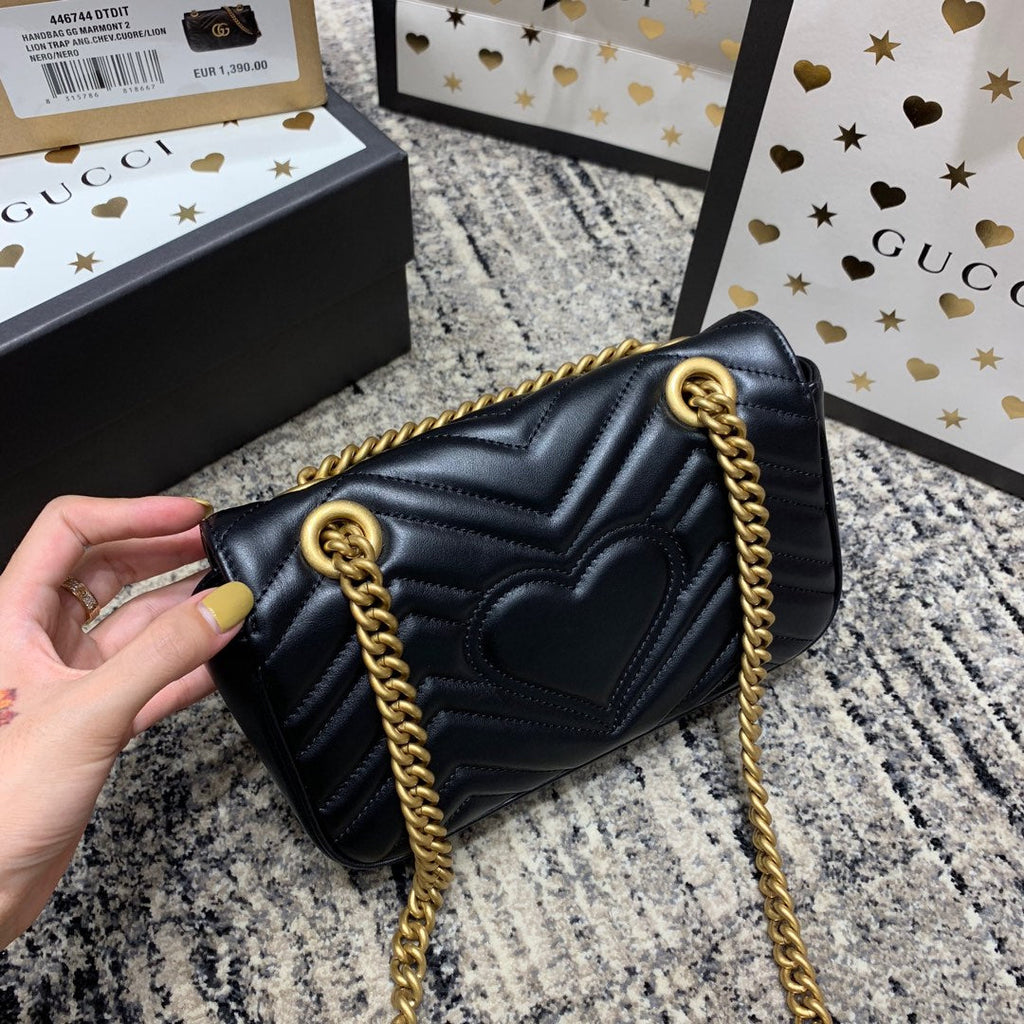 Gucci Marmont 22cm Black Calfskin Gold Hardware Bag
