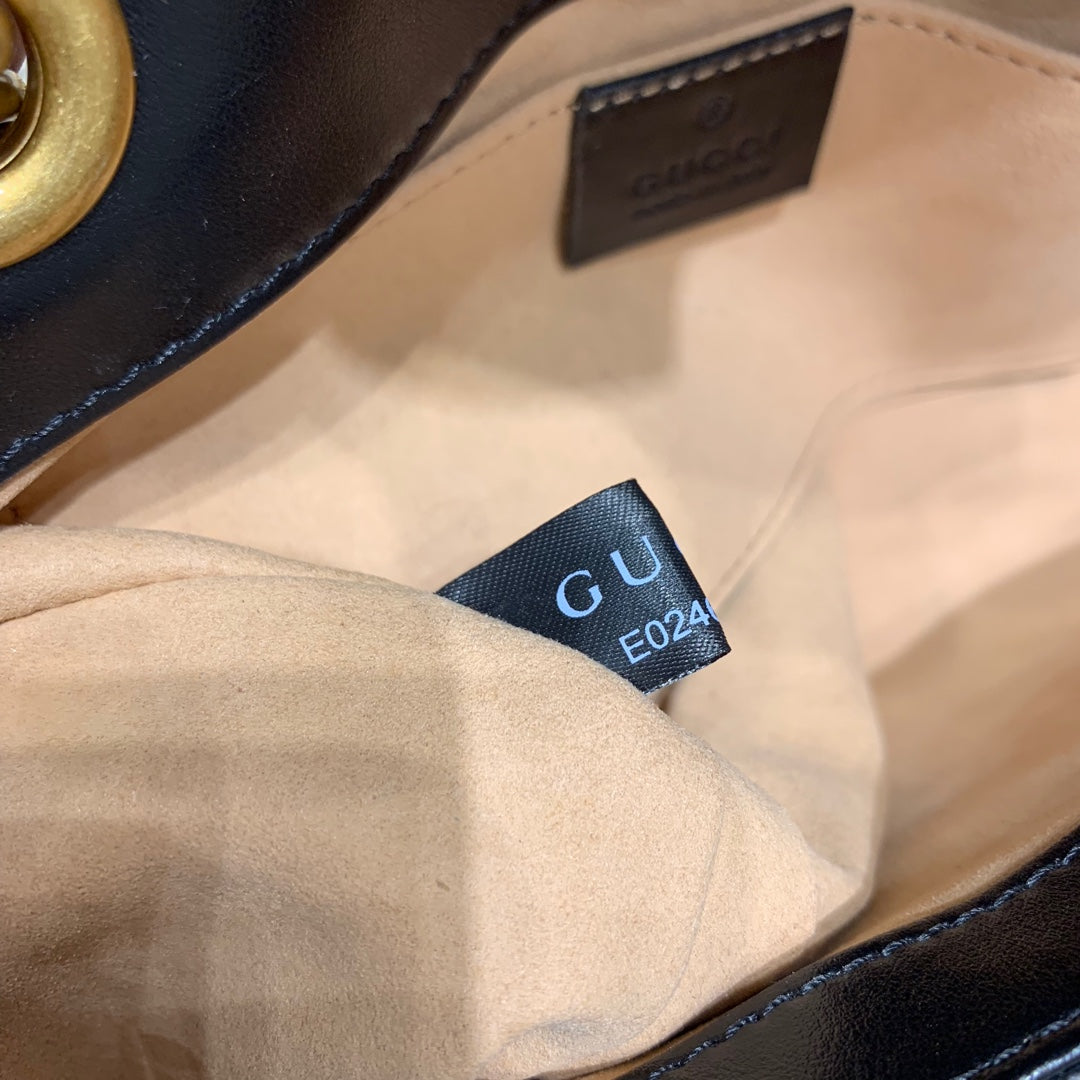 Gucci Marmont 22cm Black Calfskin Gold Hardware Bag