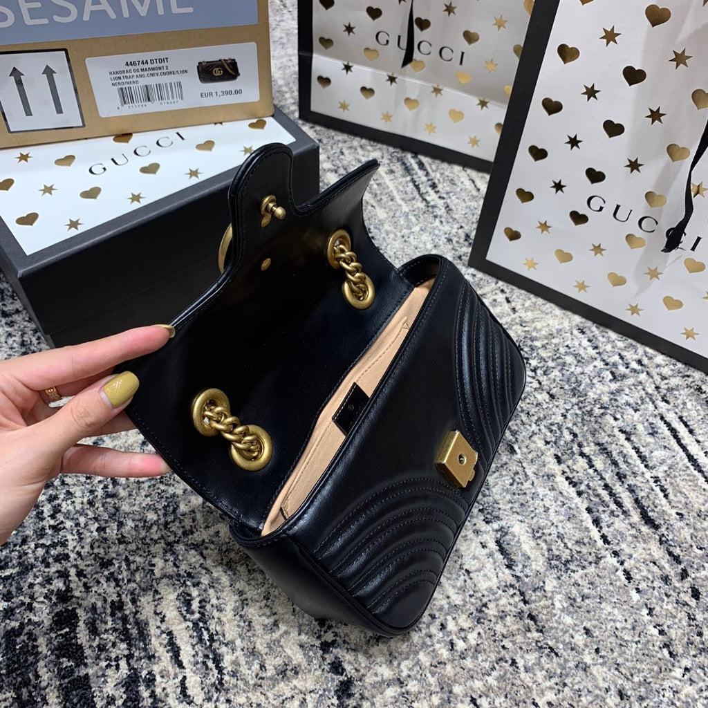 Gucci Marmont 22cm Black Calfskin Gold Hardware Bag