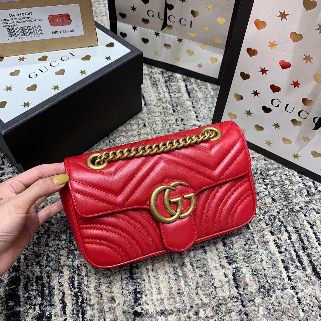 Gucci Marmont 22cm Red Calfskin Gold Hardware Bag