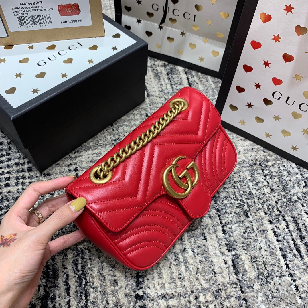 Gucci Marmont 22cm Red Calfskin Gold Hardware Bag