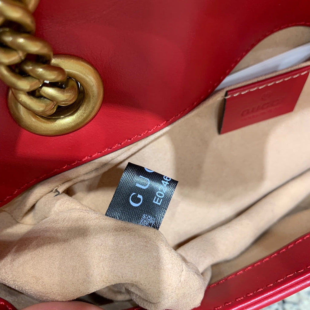 Gucci Marmont 22cm Red Calfskin Gold Hardware Bag