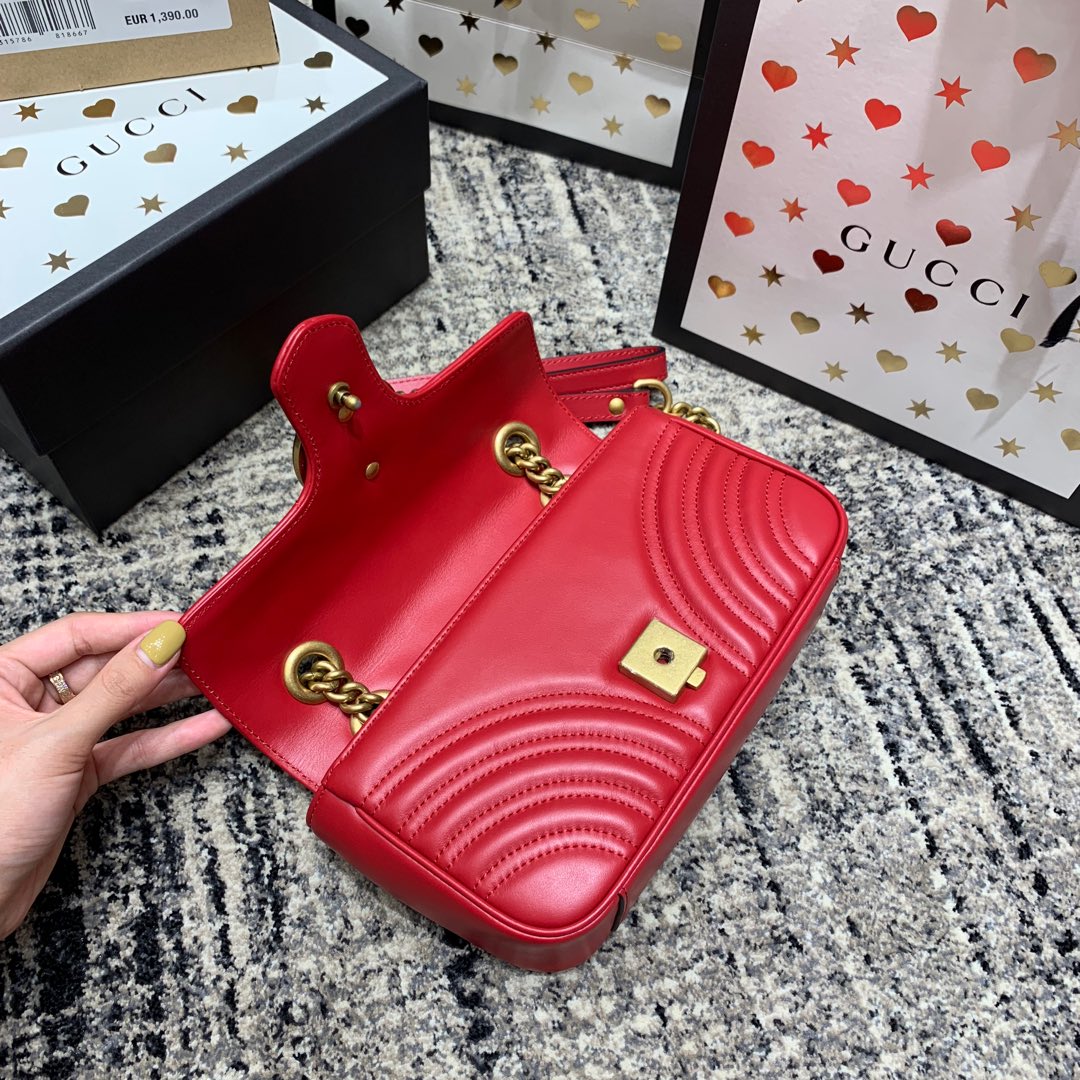Gucci Marmont 22cm Red Calfskin Gold Hardware Bag