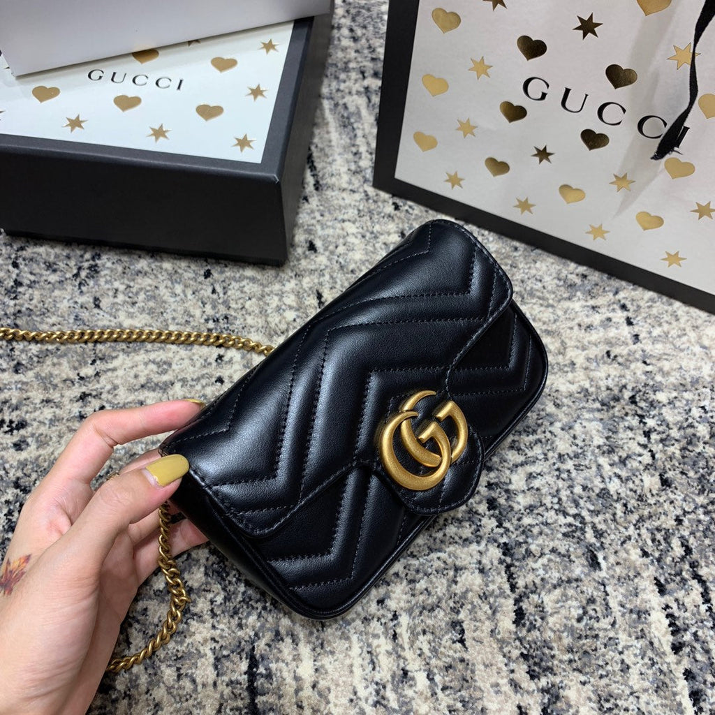 Gucci Marmont Mini 16.5cm Black Calfskin Gold Hardware Bag
