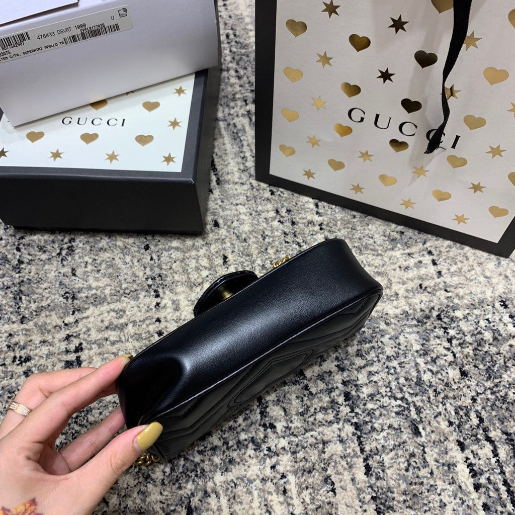 Gucci Marmont Mini 16.5cm Black Calfskin Gold Hardware Bag