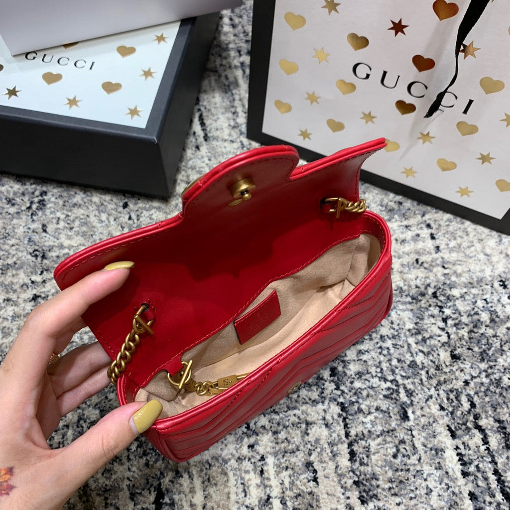 Gucci Marmont Mini 16.5cm Red Calfskin Gold Hardware Bag